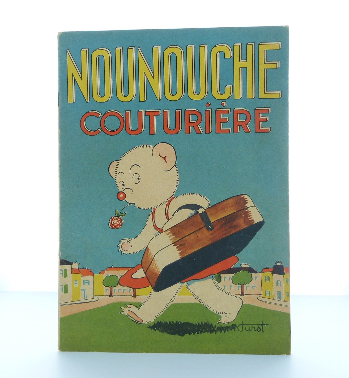 Nounouche couturière (n° XVI)  