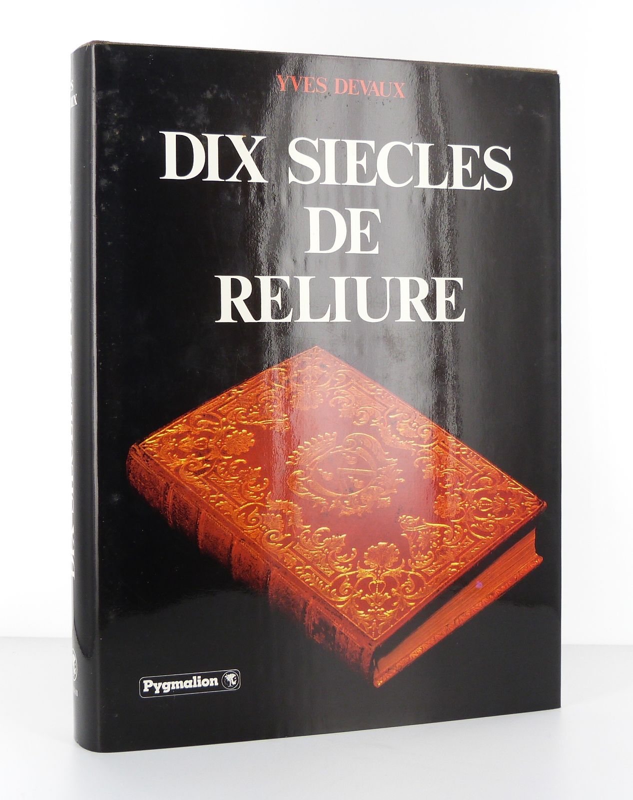 Dix siècles de reliure